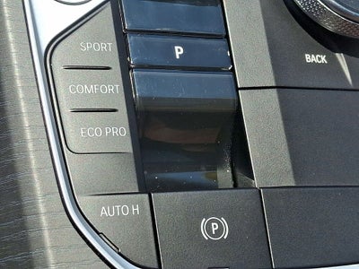 2025 BMW 3 Series 330i xDrive