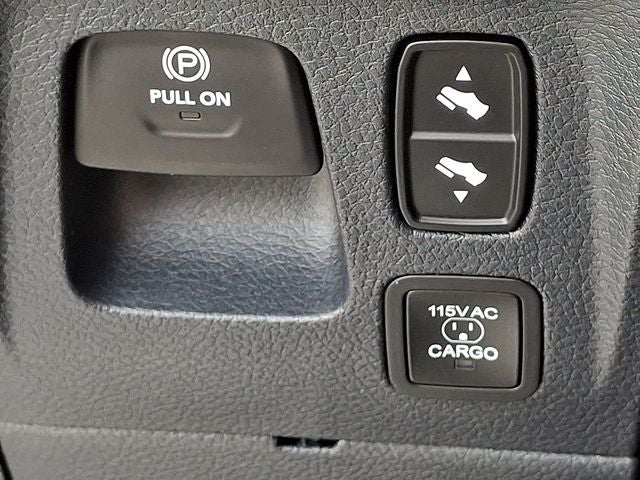 2020 RAM 1500 Limited Crew Cab 4x4 5'7' Box