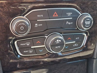 2023 Chrysler 300 Touring L AWD