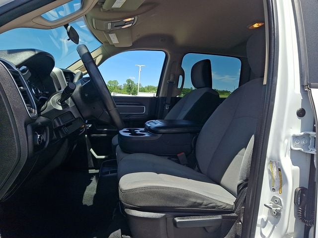 2019 RAM 2500 Big Horn Crew Cab 4x4 6'4' Box