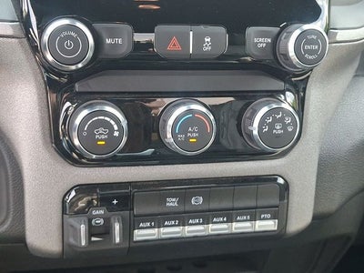 2025 RAM 5500HD Tradesman/Big Horn