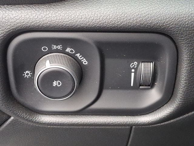 2025 RAM 5500HD Tradesman/Big Horn