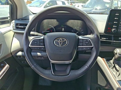 2024 Toyota Sienna XLE 8 Passenger