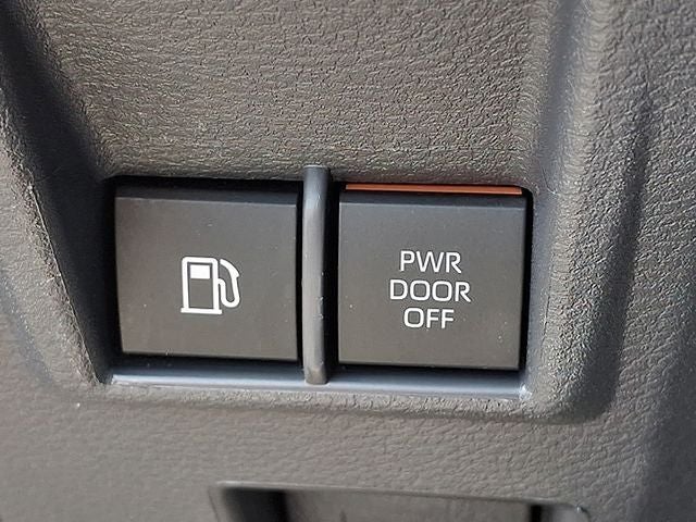 2024 Toyota Sienna XLE 8 Passenger