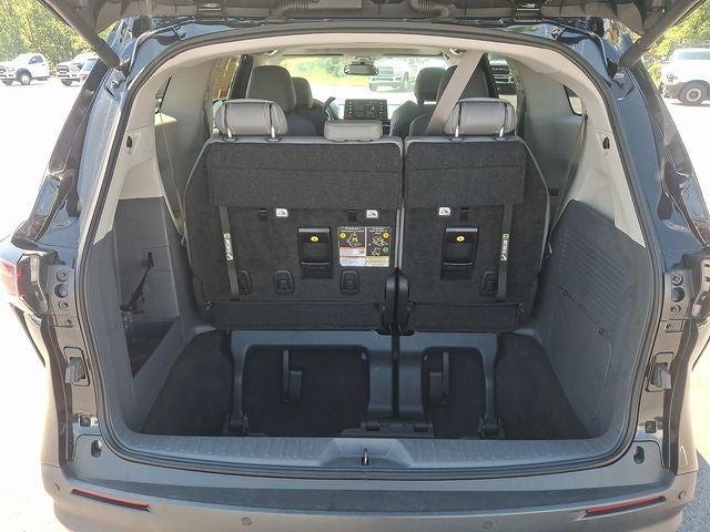 2024 Toyota Sienna XLE 8 Passenger