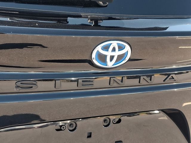 2024 Toyota Sienna XLE 8 Passenger